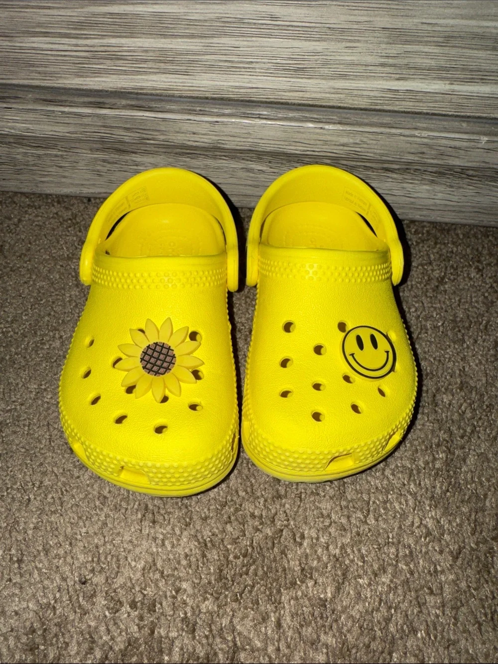 CROCS quick holes buoyant